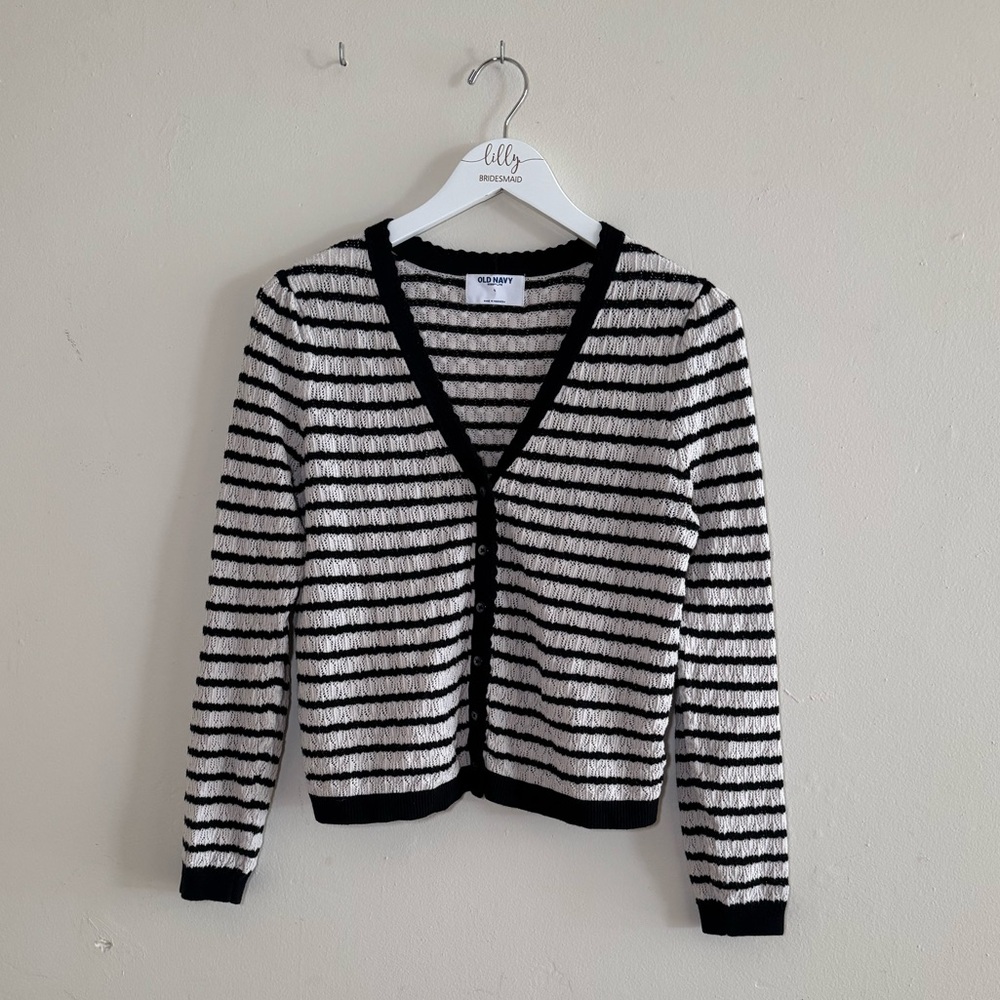 Old Navy SoSoft Lite Black and White V-Neck Sweater